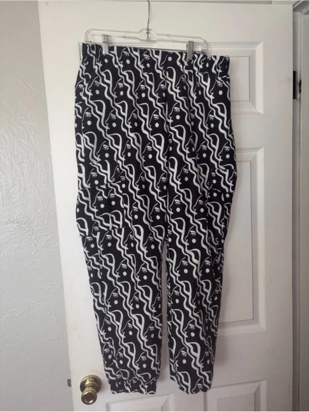 Dazey LA Black & White Abstract Face Print pants